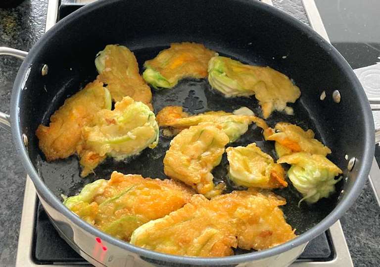 Fried Courgette Flowers Recipe Cuisine Fiend